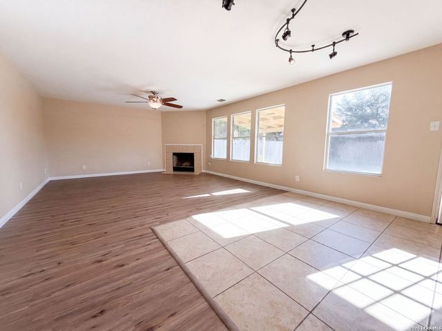 16423 TURF CLB, Selma, TX 78154