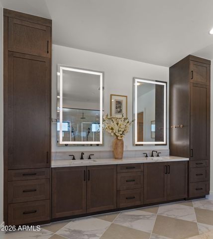 4945 E MOUNTAIN VIEW Road, Paradise Valley, AZ 85253