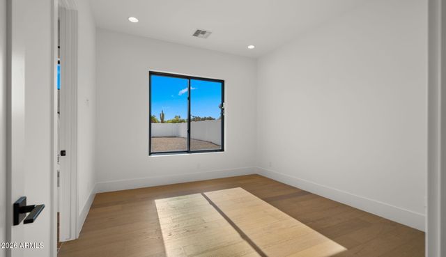 4945 E MOUNTAIN VIEW Road, Paradise Valley, AZ 85253