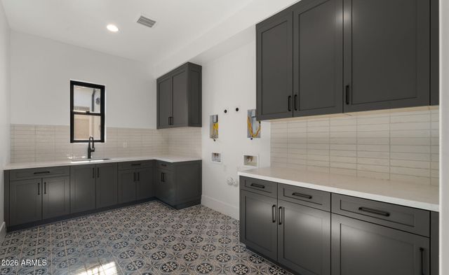 4945 E MOUNTAIN VIEW Road, Paradise Valley, AZ 85253
