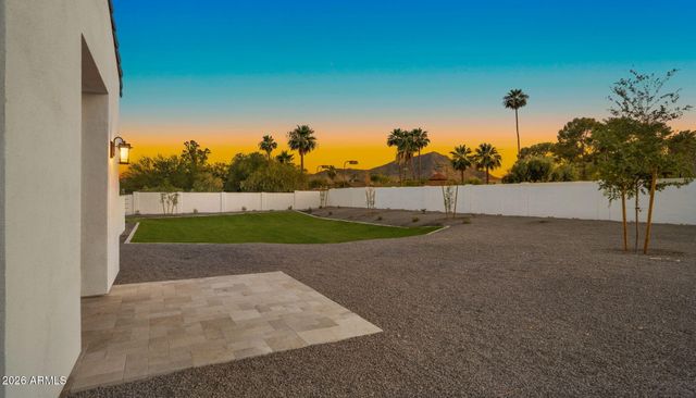 4945 E MOUNTAIN VIEW Road, Paradise Valley, AZ 85253