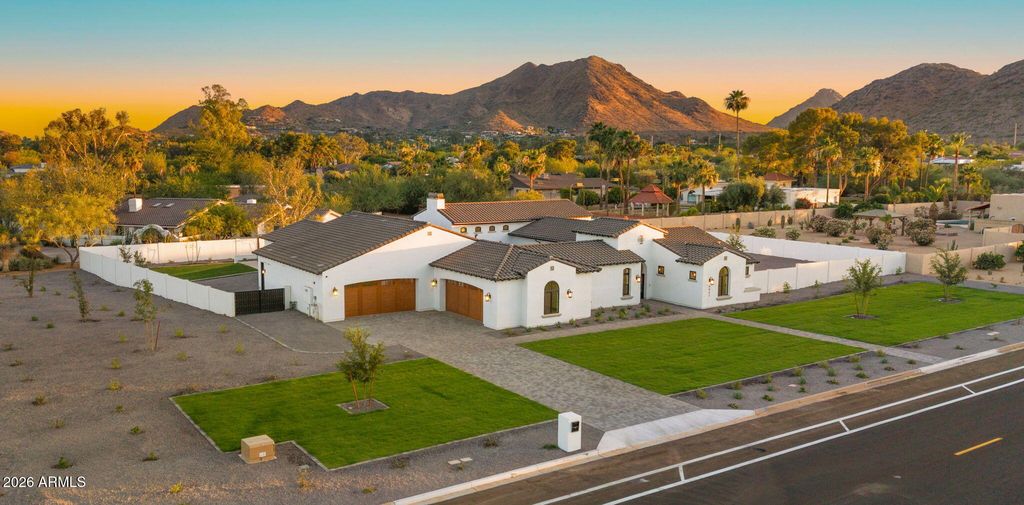 4945 E MOUNTAIN VIEW Road, Paradise Valley, AZ 85253 — photo 2