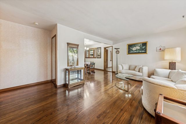 5500 W 90th Street, Oak Lawn, IL 60453