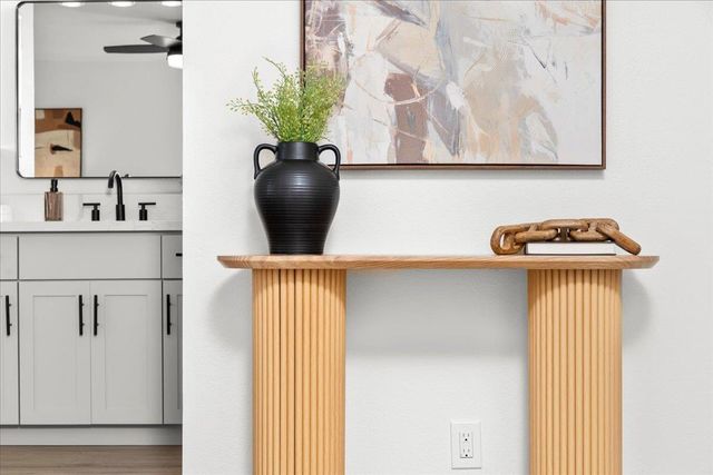 7944 Summerplace Dr, Citrus Heights, CA 95621