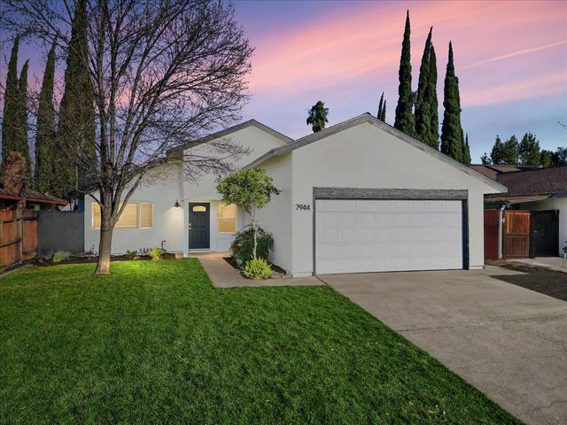 7944 Summerplace Dr, Citrus Heights, CA 95621