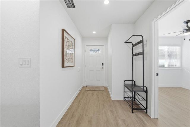 7944 Summerplace Dr, Citrus Heights, CA 95621