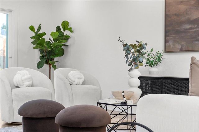 7944 Summerplace Dr, Citrus Heights, CA 95621