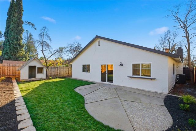 7944 Summerplace Dr, Citrus Heights, CA 95621