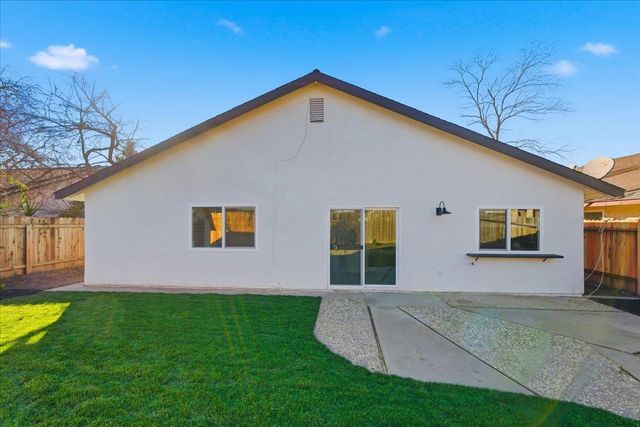 7944 Summerplace Dr, Citrus Heights, CA 95621