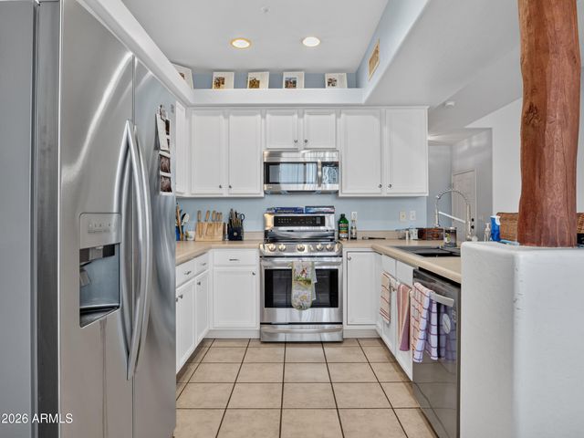 13847 N HAMILTON Drive 102, Fountain Hills, AZ 85268