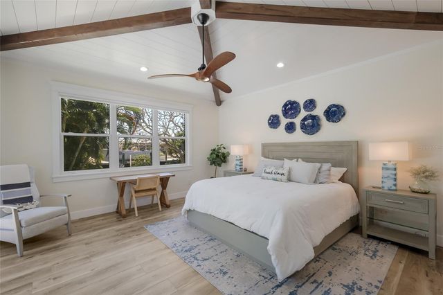 517 70TH STREET, Holmes Beach, FL 34217