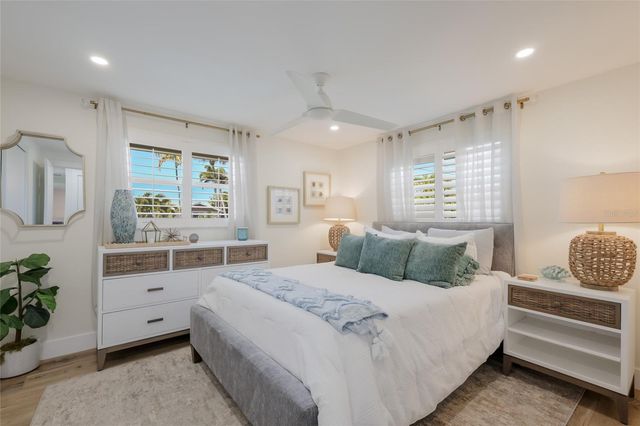 517 70TH STREET, Holmes Beach, FL 34217