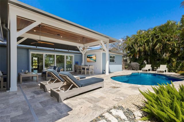 517 70TH STREET, Holmes Beach, FL 34217