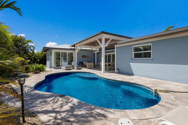 517 70TH STREET, Holmes Beach, FL 34217