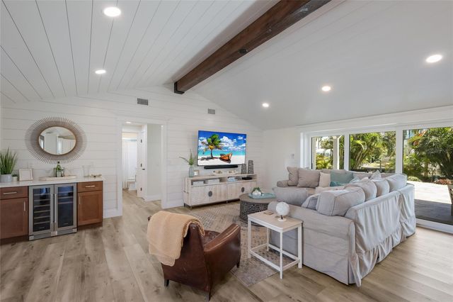 517 70TH STREET, Holmes Beach, FL 34217