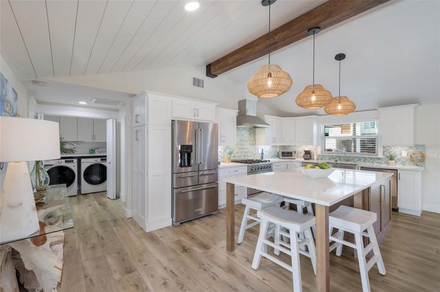 517 70TH STREET, Holmes Beach, FL 34217