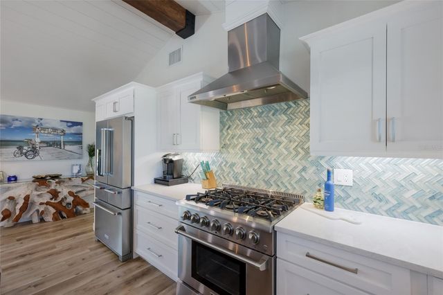 517 70TH STREET, Holmes Beach, FL 34217