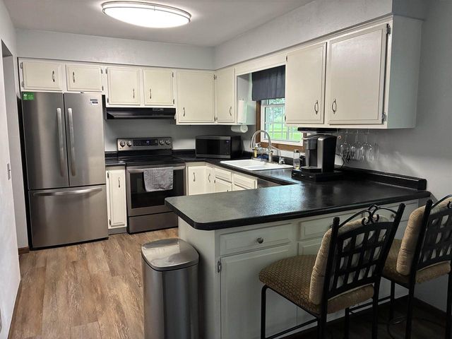 916 Kriedeman Drive, Stoughton, WI 53589