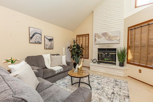 3913 Cougar Pl, Modesto, CA 95356