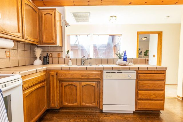 3913 Cougar Pl, Modesto, CA 95356