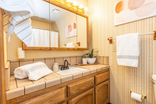 3913 Cougar Pl, Modesto, CA 95356