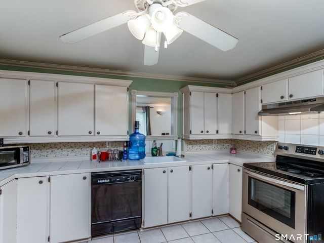 273 Queen Street 14E, Southington, CT 06489