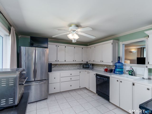 273 Queen Street 14E, Southington, CT 06489