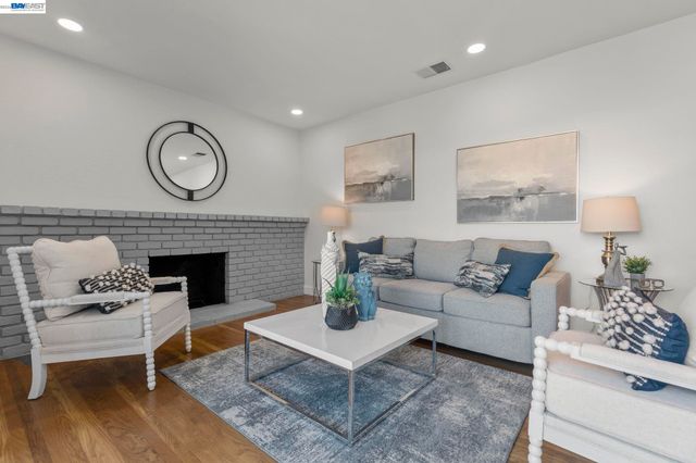 4253 Dorman Rd, Pleasanton, CA 94588