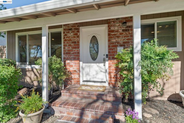 4253 Dorman Rd, Pleasanton, CA 94588