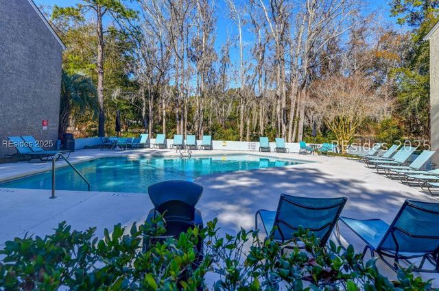 2 Wimbledon Ct Apt 205, Hilton Head Island, SC 29928