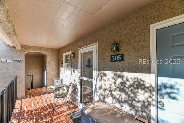 2 Wimbledon Ct Apt 205, Hilton Head Island, SC 29928