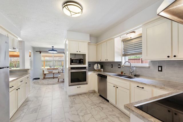 15603 Autumnbrook Drive, Houston, TX 77068