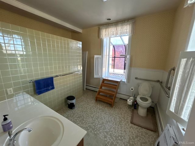 258 W Jasper Street, Gwinn, MI 49841