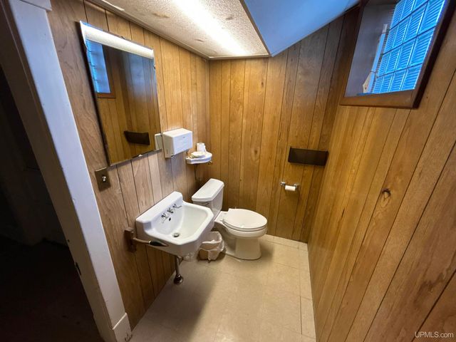 258 W Jasper Street, Gwinn, MI 49841