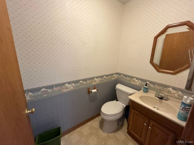 258 W Jasper Street, Gwinn, MI 49841