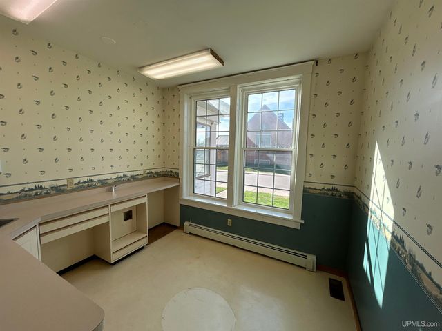 258 W Jasper Street, Gwinn, MI 49841