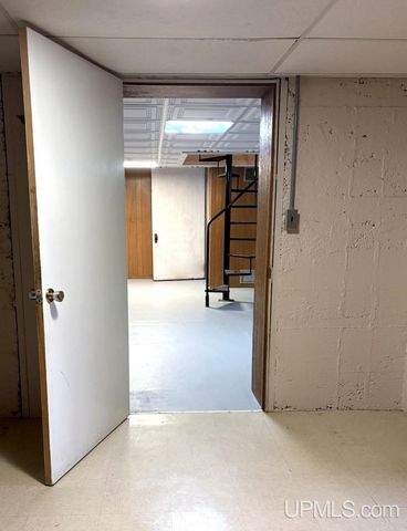 258 W Jasper Street, Gwinn, MI 49841