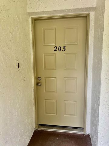 6962 Briarlake Circle 203, Palm Beach Gardens, FL 33418