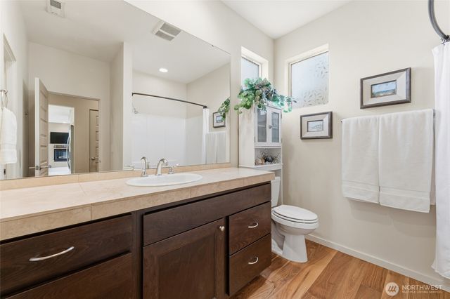 706 Nuthatch Drive, College Place, WA 99324