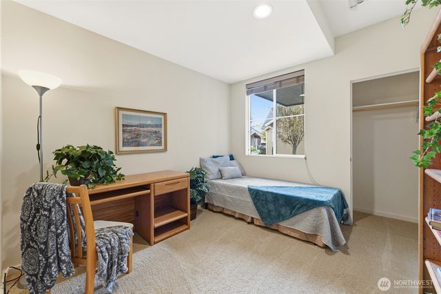 706 Nuthatch Drive, College Place, WA 99324