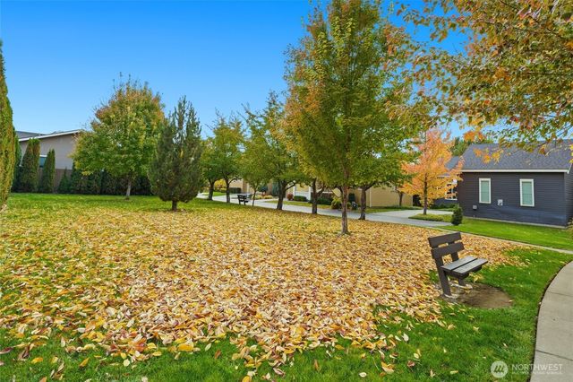 706 Nuthatch Drive, College Place, WA 99324