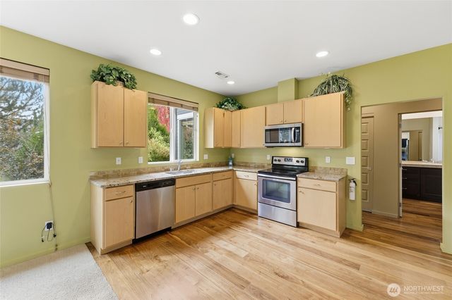 706 Nuthatch Drive, College Place, WA 99324