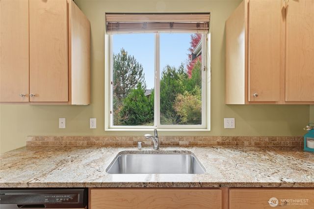 706 Nuthatch Drive, College Place, WA 99324