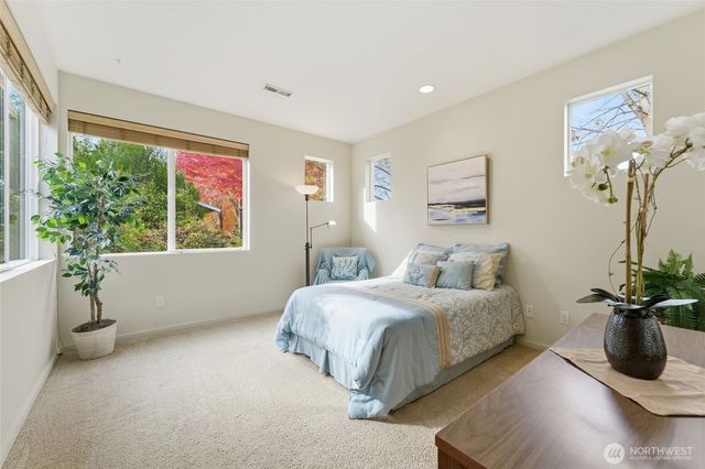 706 Nuthatch Drive, College Place, WA 99324