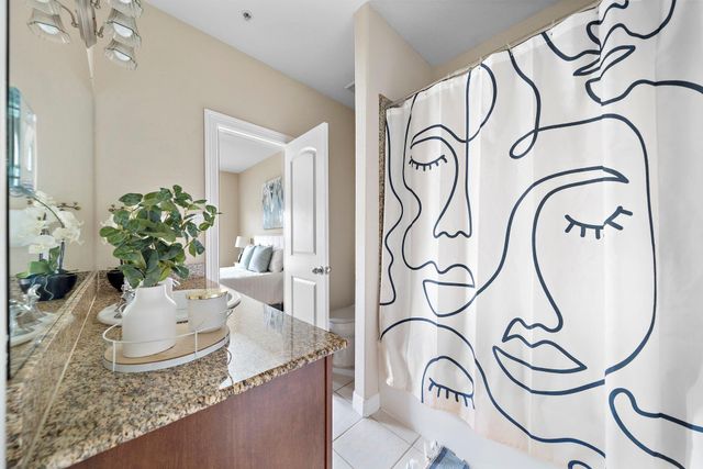 1913 Gillette Street C, Houston, TX 77006