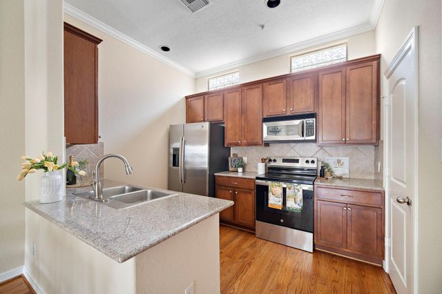 1913 Gillette Street C, Houston, TX 77006