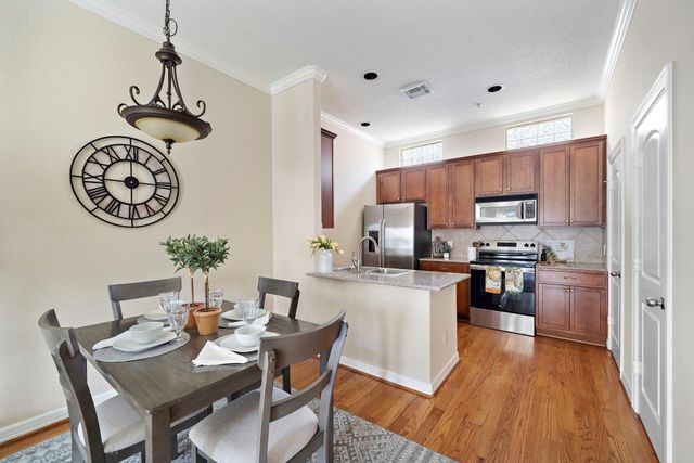 1913 Gillette Street C, Houston, TX 77006