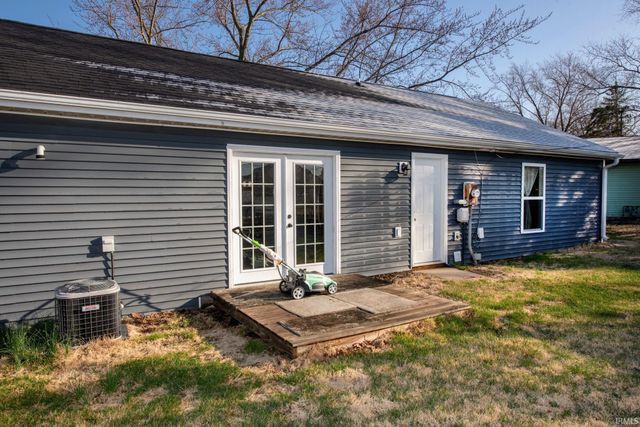 60 Cavalry Court, West Lafayette, IN 47906