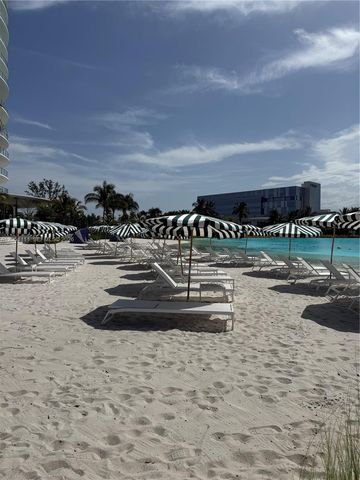 2411 Laguna Circle 910, Miami, FL 33181