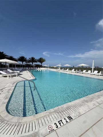 2411 Laguna Circle 910, Miami, FL 33181